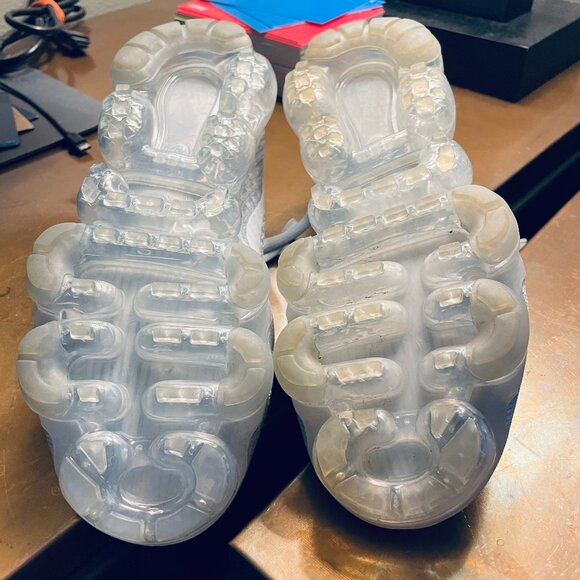 NIKE Flyknit Vapormax 2 Pure Platinum White Wolf womens 7 US 38 EUR Mint - Picture 15 of 15